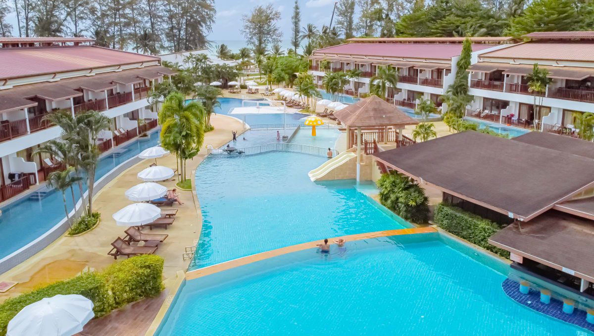 Rooms looking over the pool